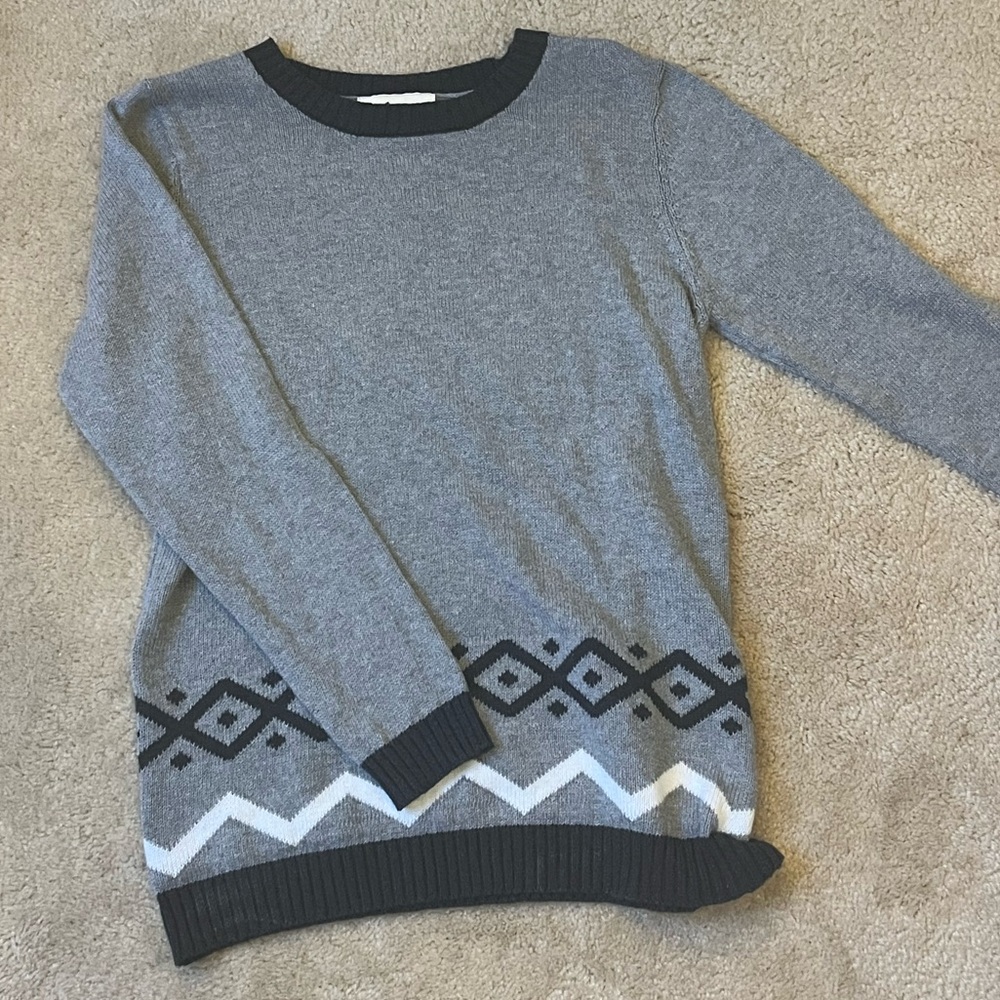 grey patterned sweater